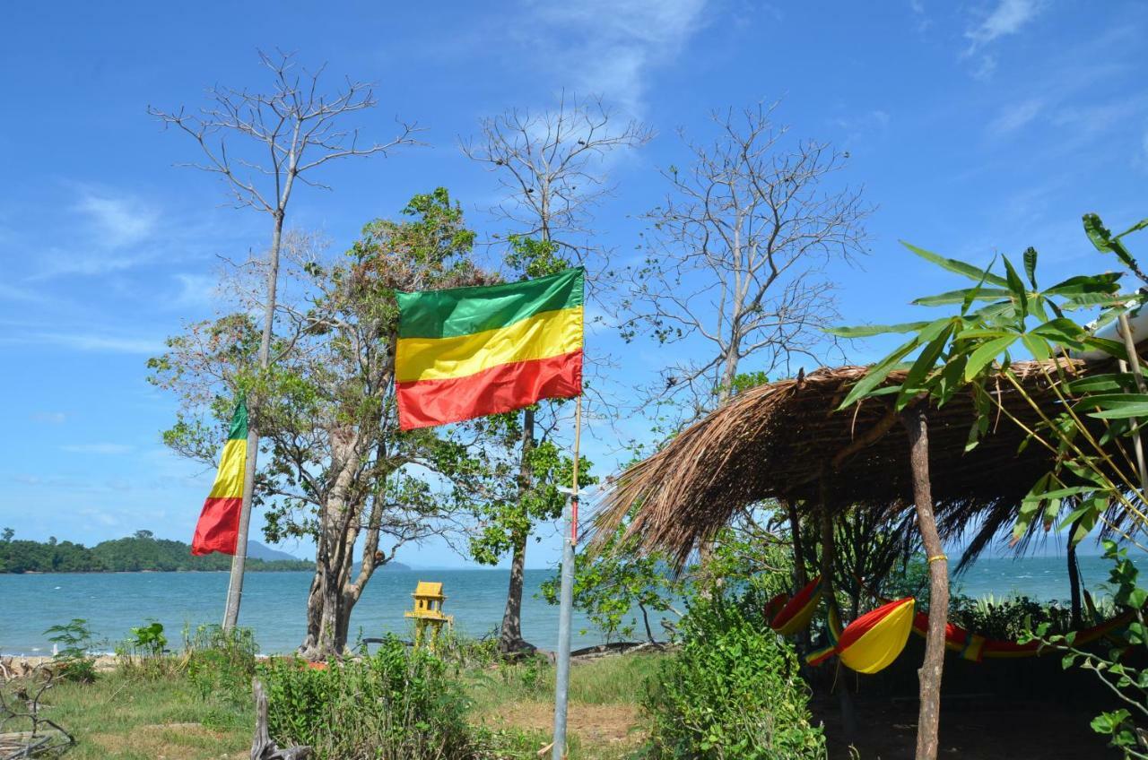 Reggae Island Private Island Koh Phayam Bagian luar foto