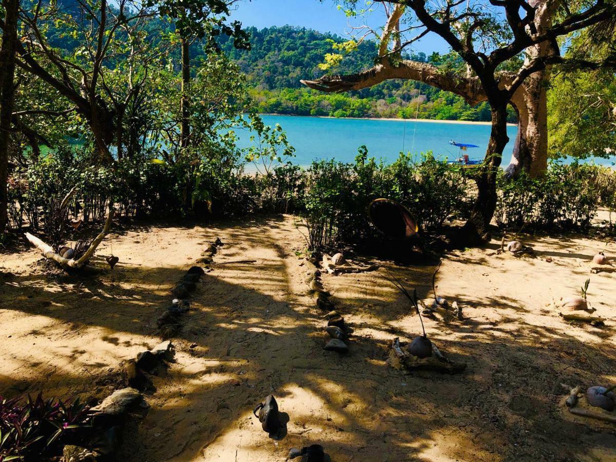 Reggae Island Private Island Koh Phayam Bagian luar foto