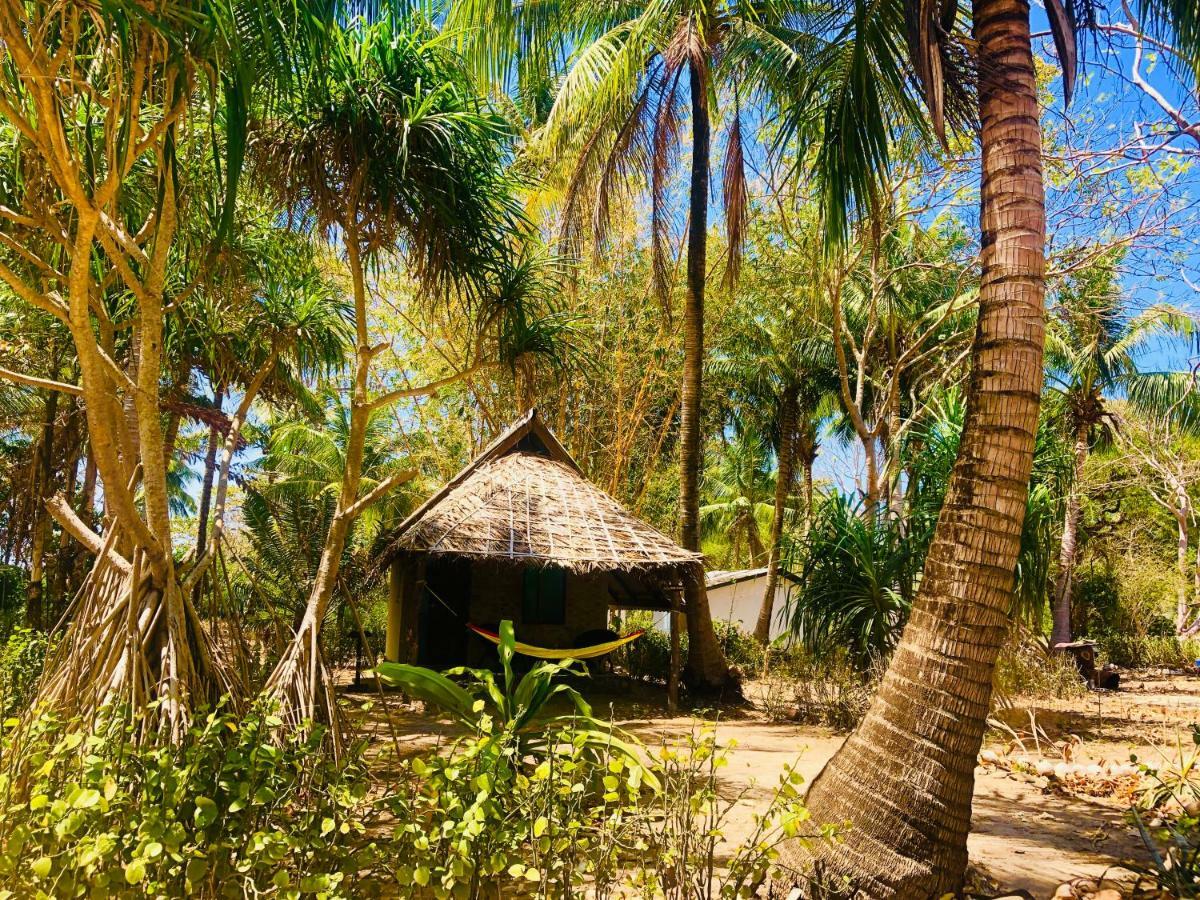 Reggae Island Private Island Koh Phayam Bagian luar foto