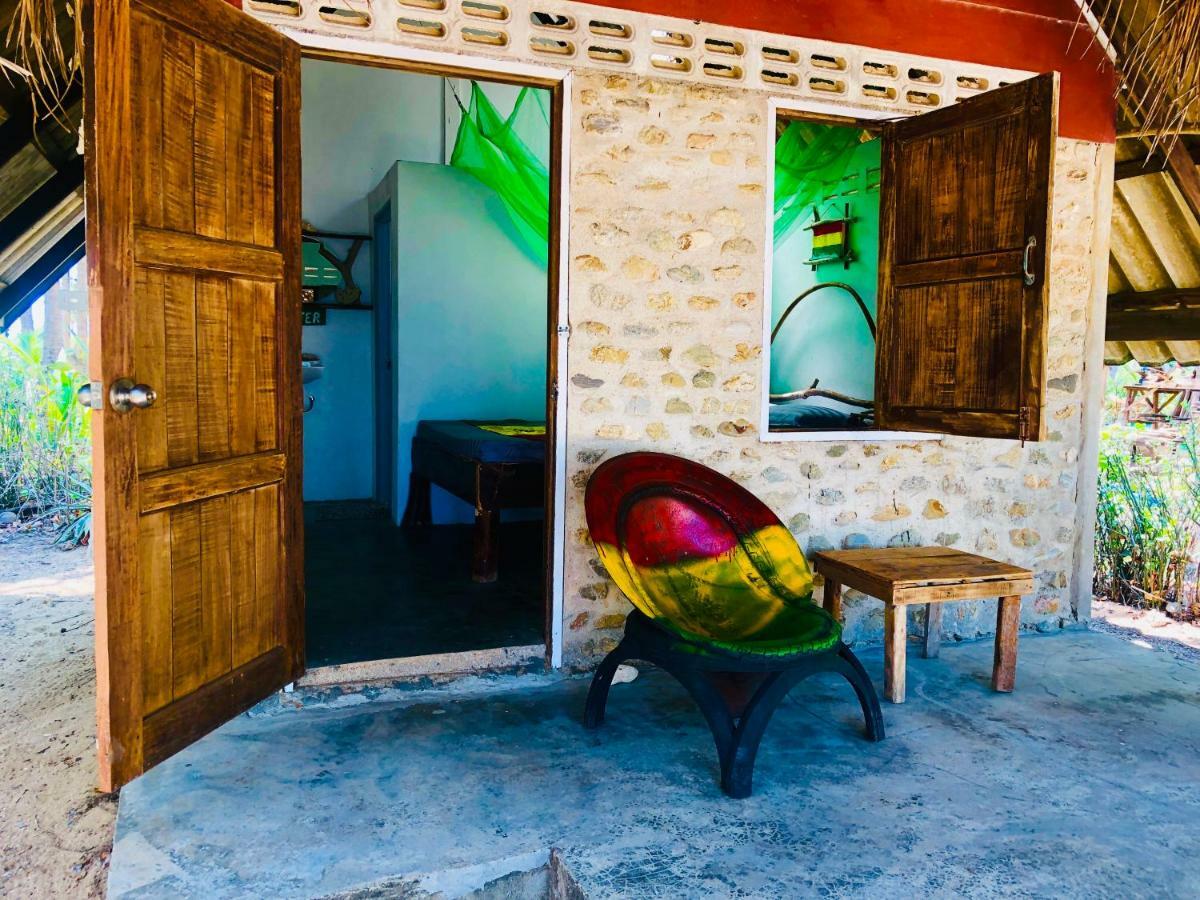 Reggae Island Private Island Koh Phayam Bagian luar foto