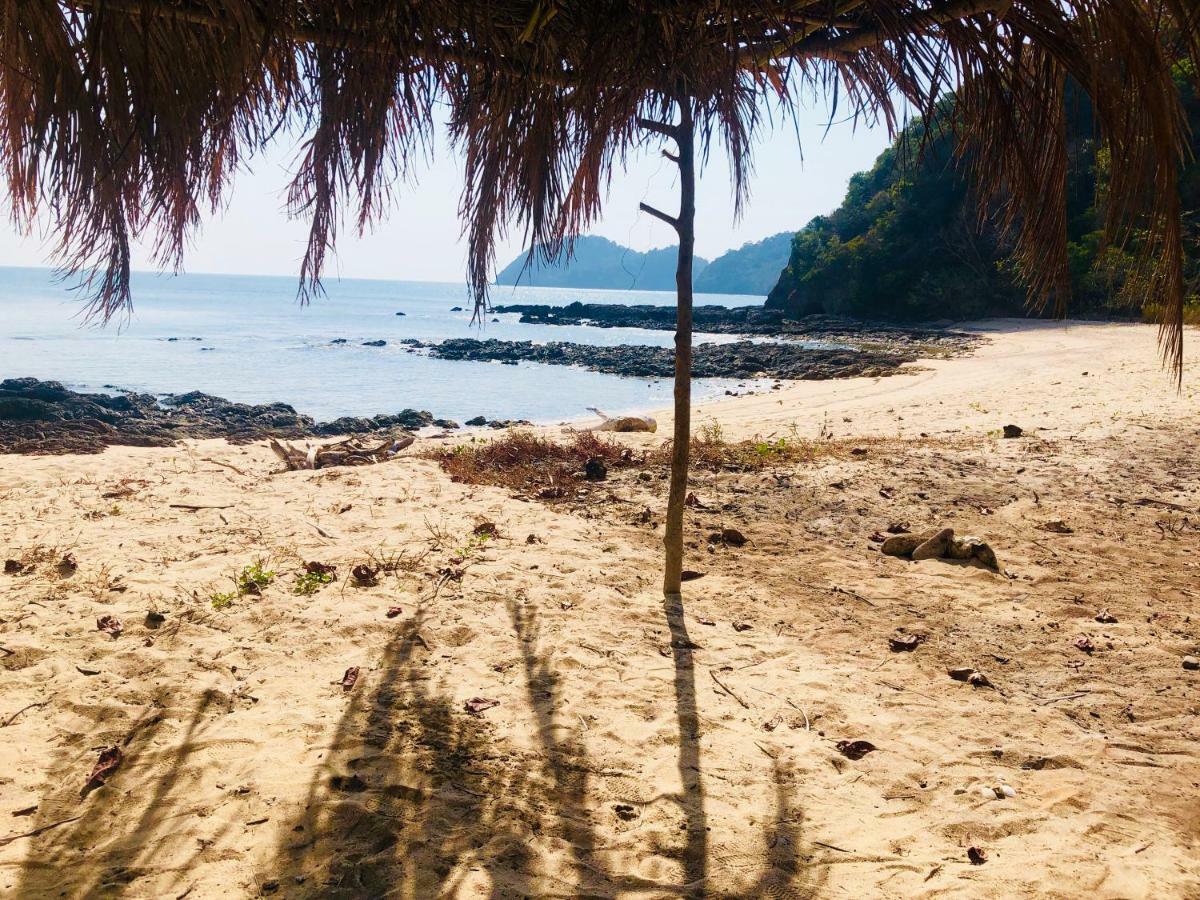Reggae Island Private Island Koh Phayam Bagian luar foto