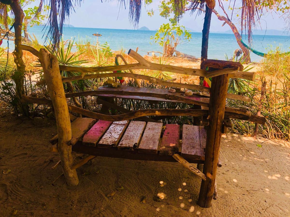 Reggae Island Private Island Koh Phayam Bagian luar foto